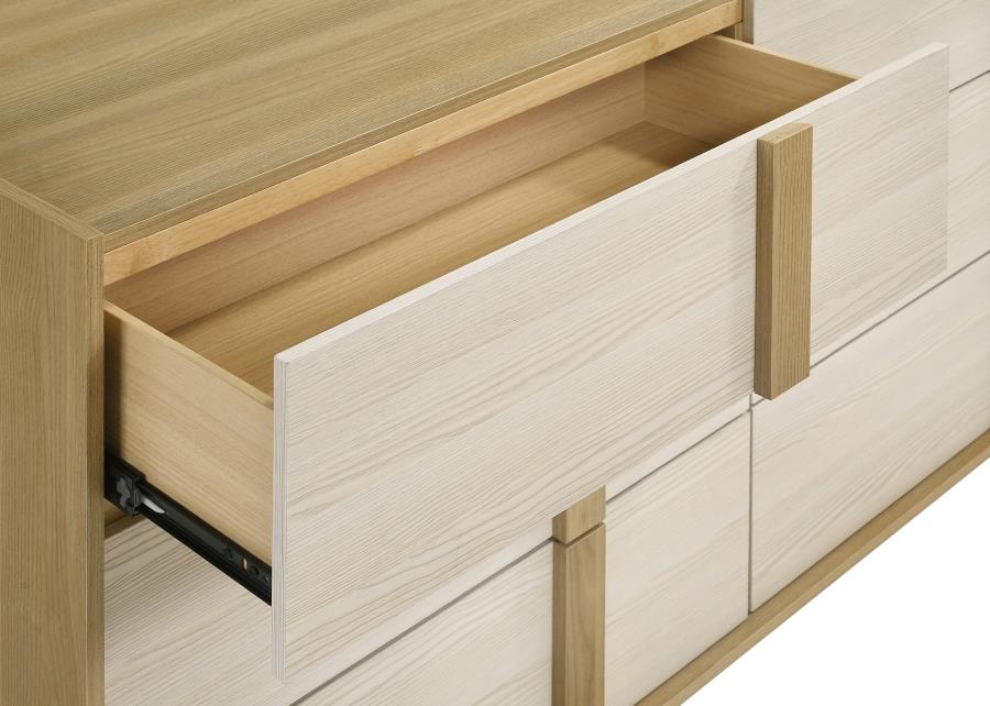 Hyland Dresser with Mirror, Chest, Nightstand and Mirror with Natural