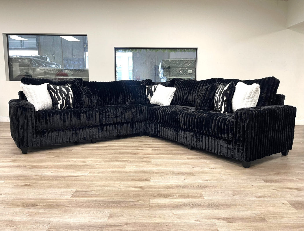 Vienna Noir Black Sectional – Oversized