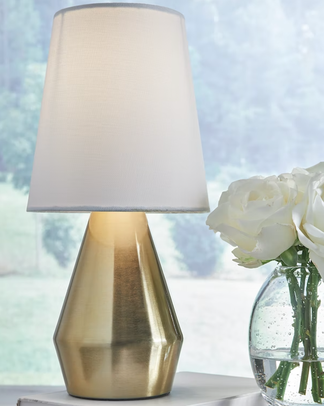 METAL TABLE LAMP